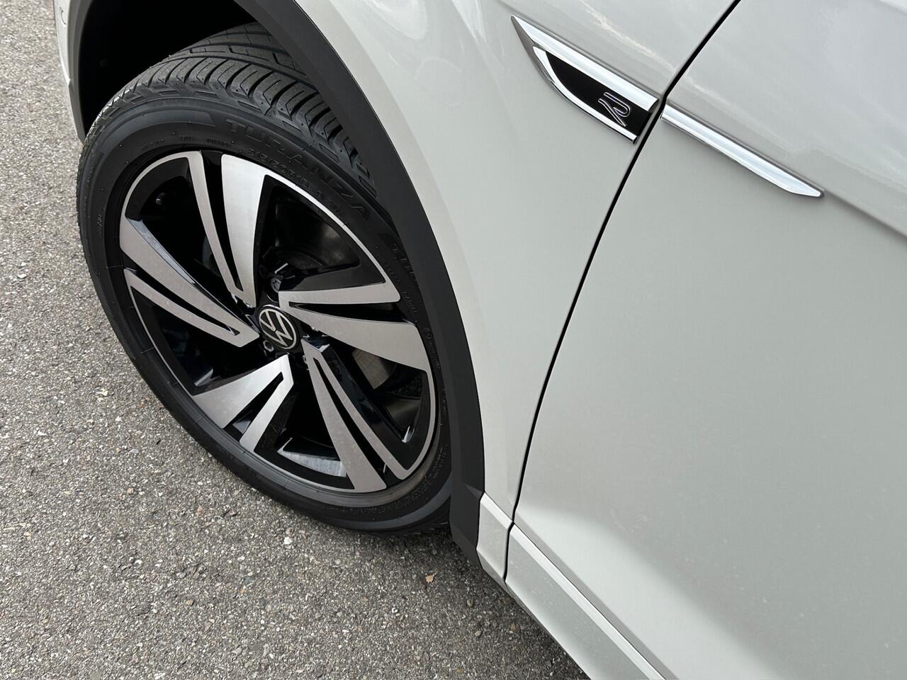 Volkswagen T-Roc 1.5 TSI 150pk DSG R-Line | Camera | Keyless | Elek. Achterklep | Dode hoek | Rijklaar incl. 1 jaar Bovag garantie