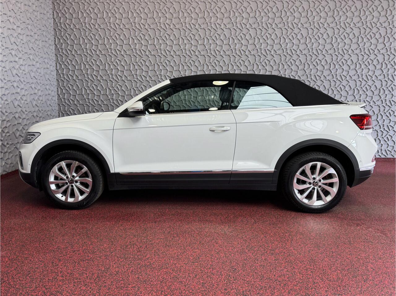 Volkswagen T-Roc Cabrio TSI VIR.COCKPIT CARPLAY NAVI IQ.LED STOEL/STUUR.VERW DAB ADAP.CRUISE 05/2024 ?Top Auto's Wijchen? 170 Nieuwe en bijna nieuwe Auto's met : Benzine / PHEV / Plug in hybrid / Hybrid / Mild hybrid / HEV /Keuze uit R-Line / Style / Life etc