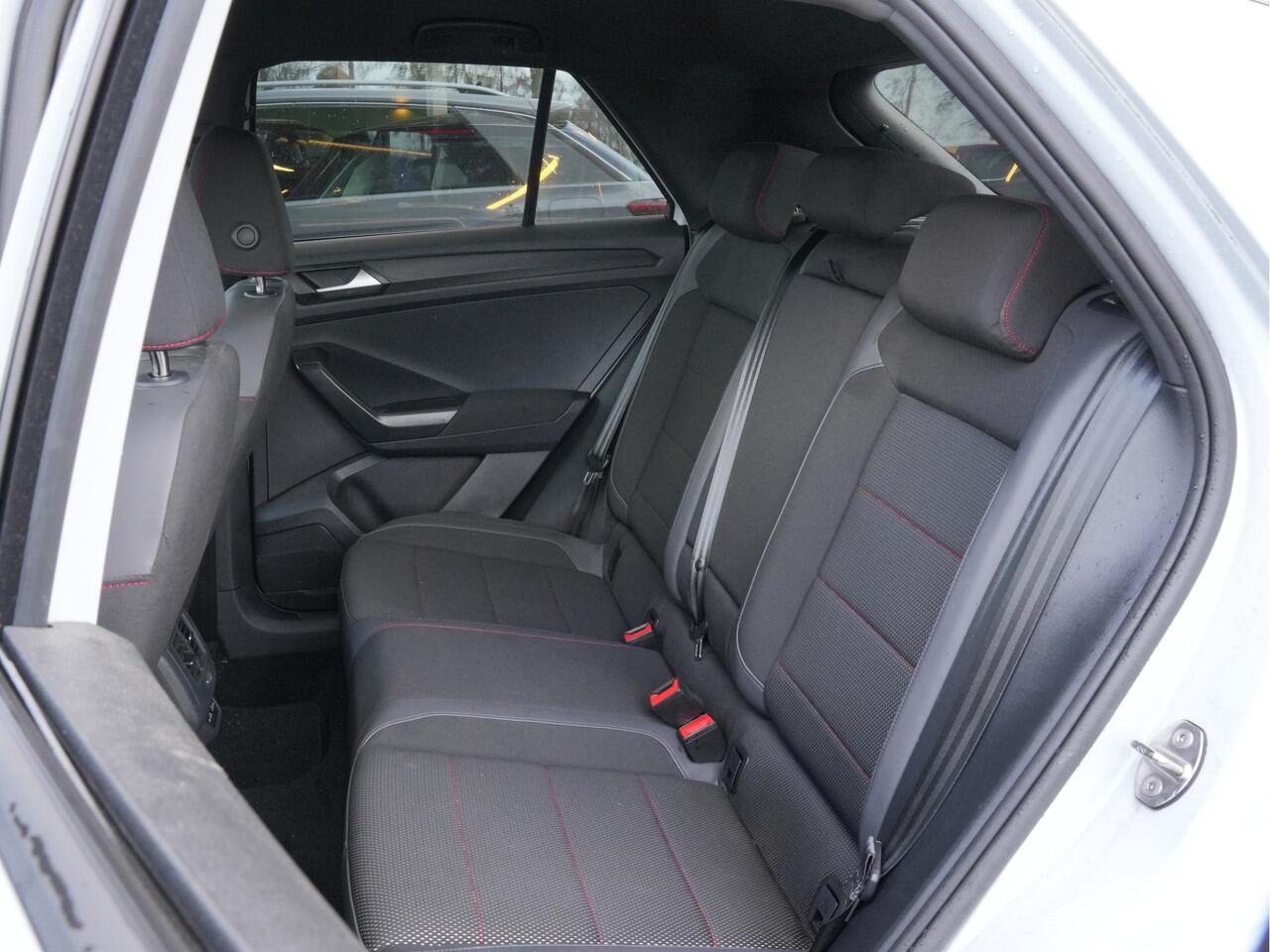 Volkswagen T-Roc 1.5 TSI Sport | Navigatie | Adaptive Cruise | Virtual Cockpit | Android/Apple Carplay