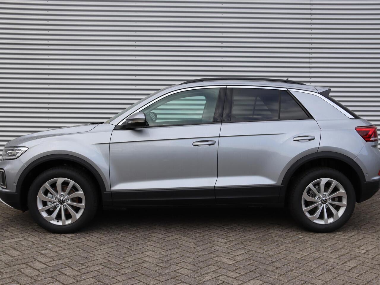 Volkswagen T-Roc Life Edition 1.0 85 kW / 116 pk TSI SUV 6 versn. Hand | Climatronic | Multimedia pakket incl. navigatie | LED Plus |