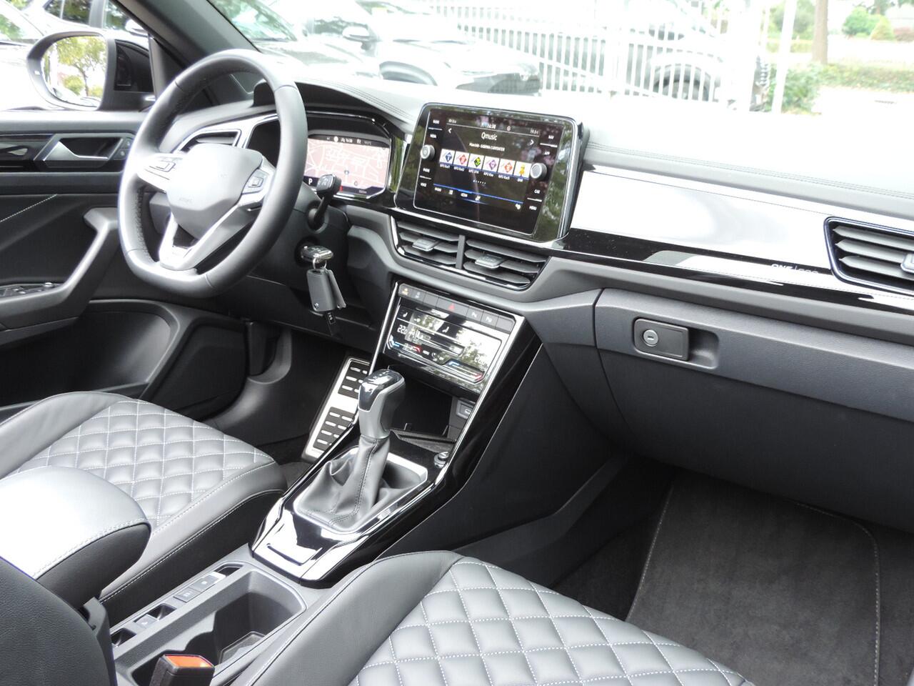 Volkswagen T-Roc Cabrio 1.5 TSI R-Line Edition Black - Leer | ACC | Nav | Stuur/stoelverw. | Camera | CarPlay | Afn. trekh.