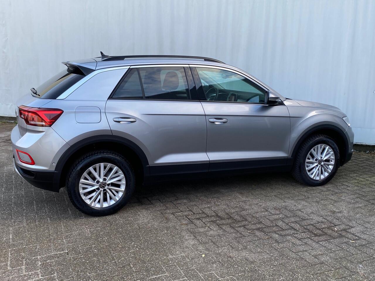 Volkswagen T-Roc 1.5 TSI Life Business Carplay / Stl.verw
