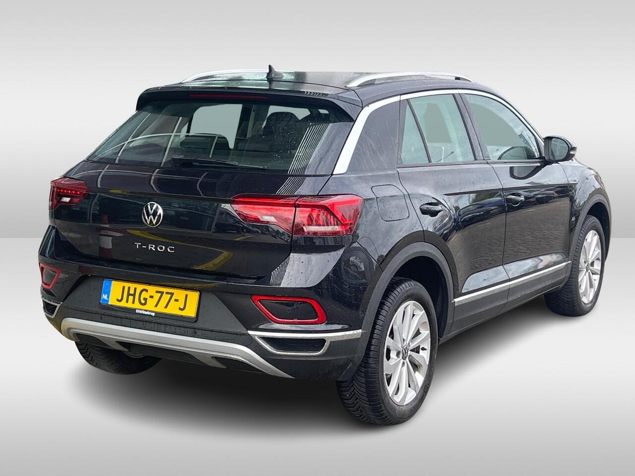 Volkswagen T-Roc 1.5 TSI 150PK DSG Style / Digital Cockpit Pro / Park Assist / App-Connect / 17'' LMV / VW