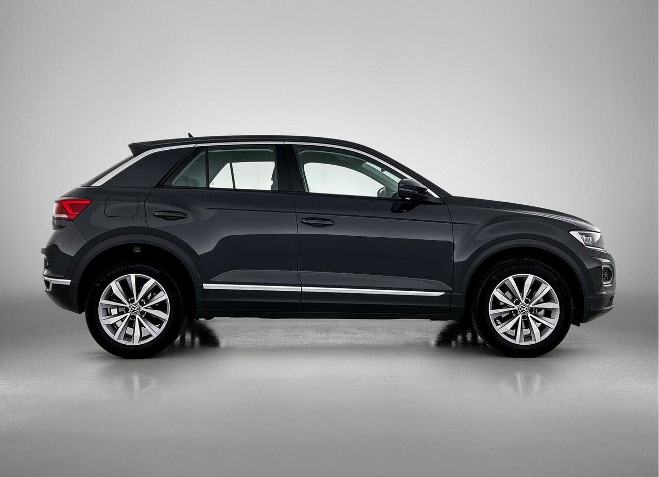 Volkswagen T-Roc 1.5 TSI 150pk Automaat Style / Navigatie / Adaptive Cruise / Stoelverwarming / LED
