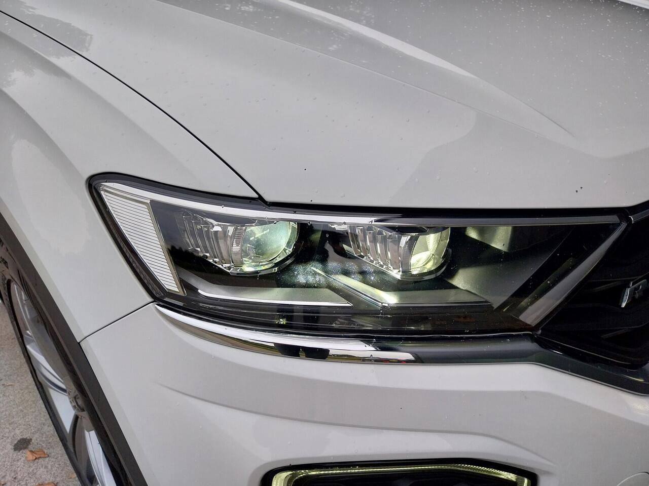 Volkswagen T-Roc 1.5 TSI 150 PK Sport Business R Line VIRTUAL COCKPIT ADAPT CRUISE CAMERA PARK ASSIST HALF LEER LED NAVI ECC TREKHAAK