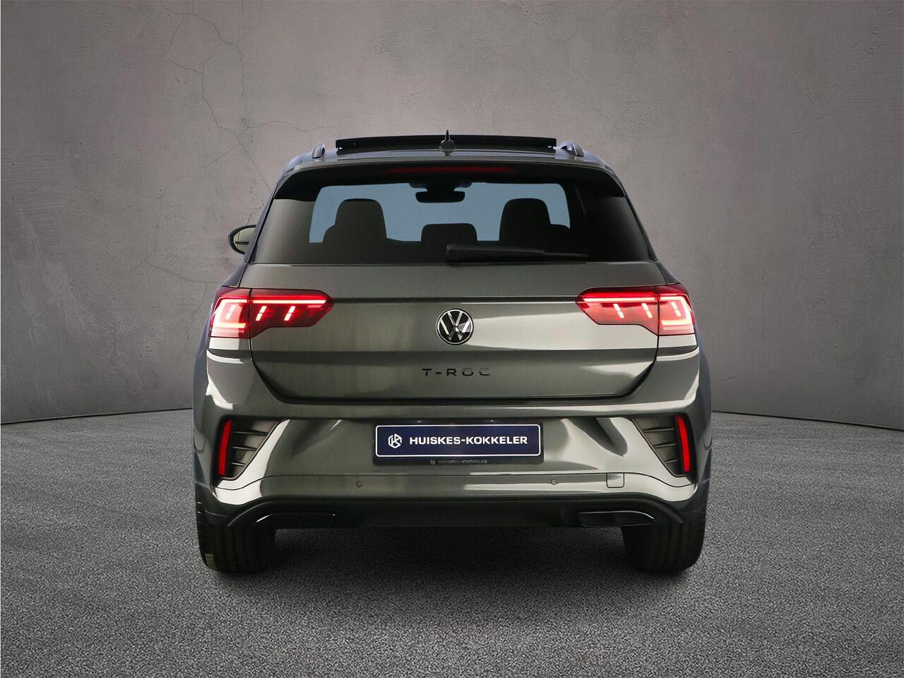 Volkswagen T-Roc R-Line Edition 1.5 TSI 150pk DSG Automaat Trekhaak, Panoramadak, Black Style, LED matrix koplampen, Adaptive cruise control, Beats audio, Achteruitrijcamera