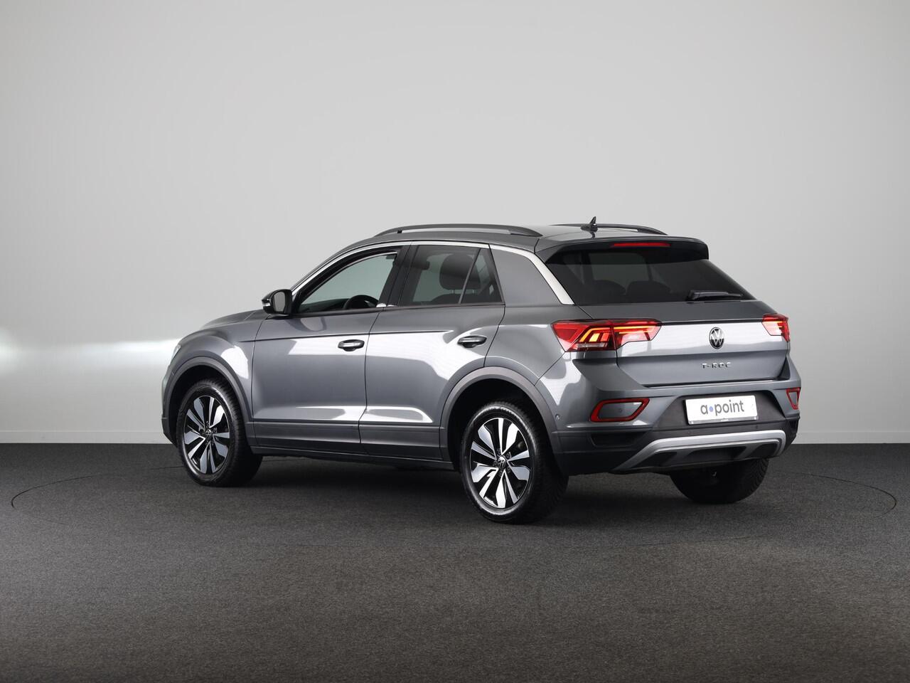 Volkswagen T-Roc 1.0 TSI Life Edition GOAL 115 PK | Private lease vanaf ¤ 519,- pm | Navigatie | automatische Airco | Parkeer assistent |
