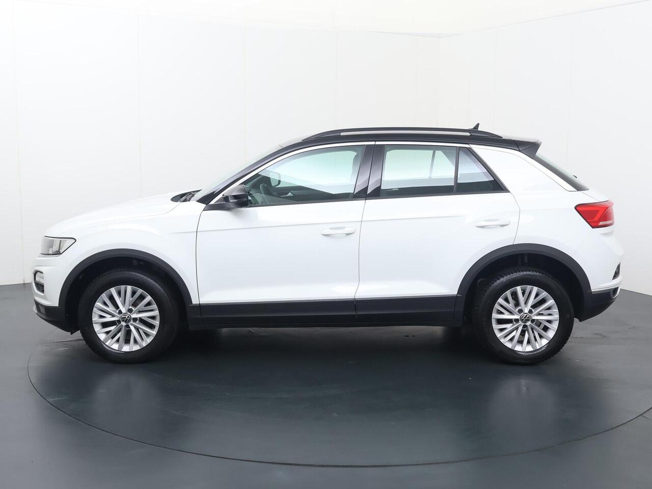 Volkswagen T-Roc 1.0 TSI Style | 110 PK | Climate control | Navigatiesysteem | Adaptive cruise control |