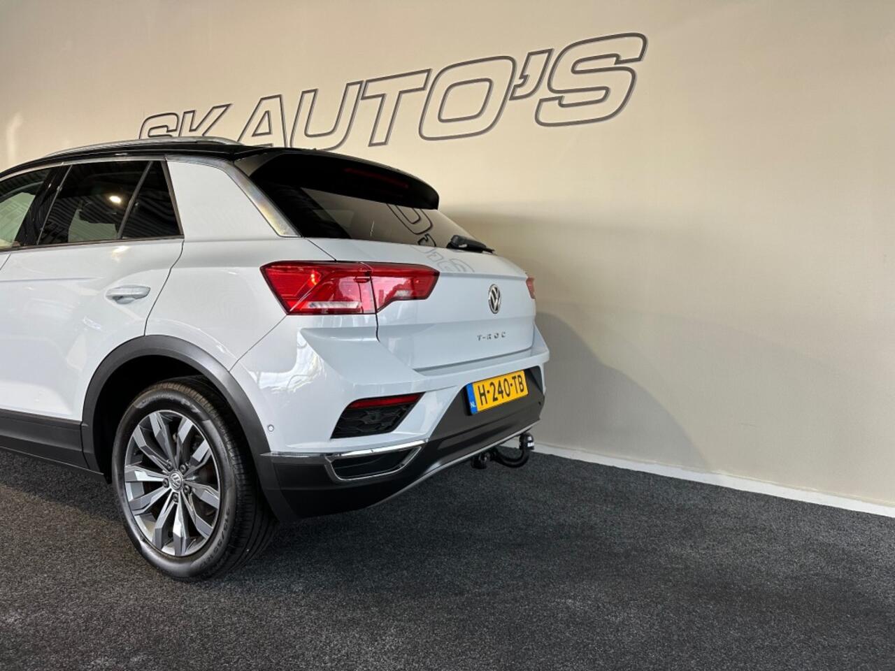 Volkswagen T-Roc 1.5 TSI STYLE BNS NAP l PANO l TREKHAAK l CLIMA l NAVI l LMV l