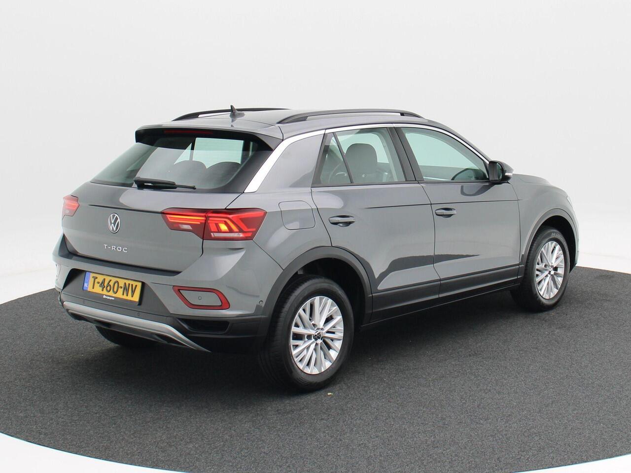 Volkswagen T-Roc 1.5 TSi Life 150 Pk Automaat | Adaptive Cruise | Carplay | Camera | Parkeersensoren | Privacy Glass | LED | 16 Inch | 62.094 Km