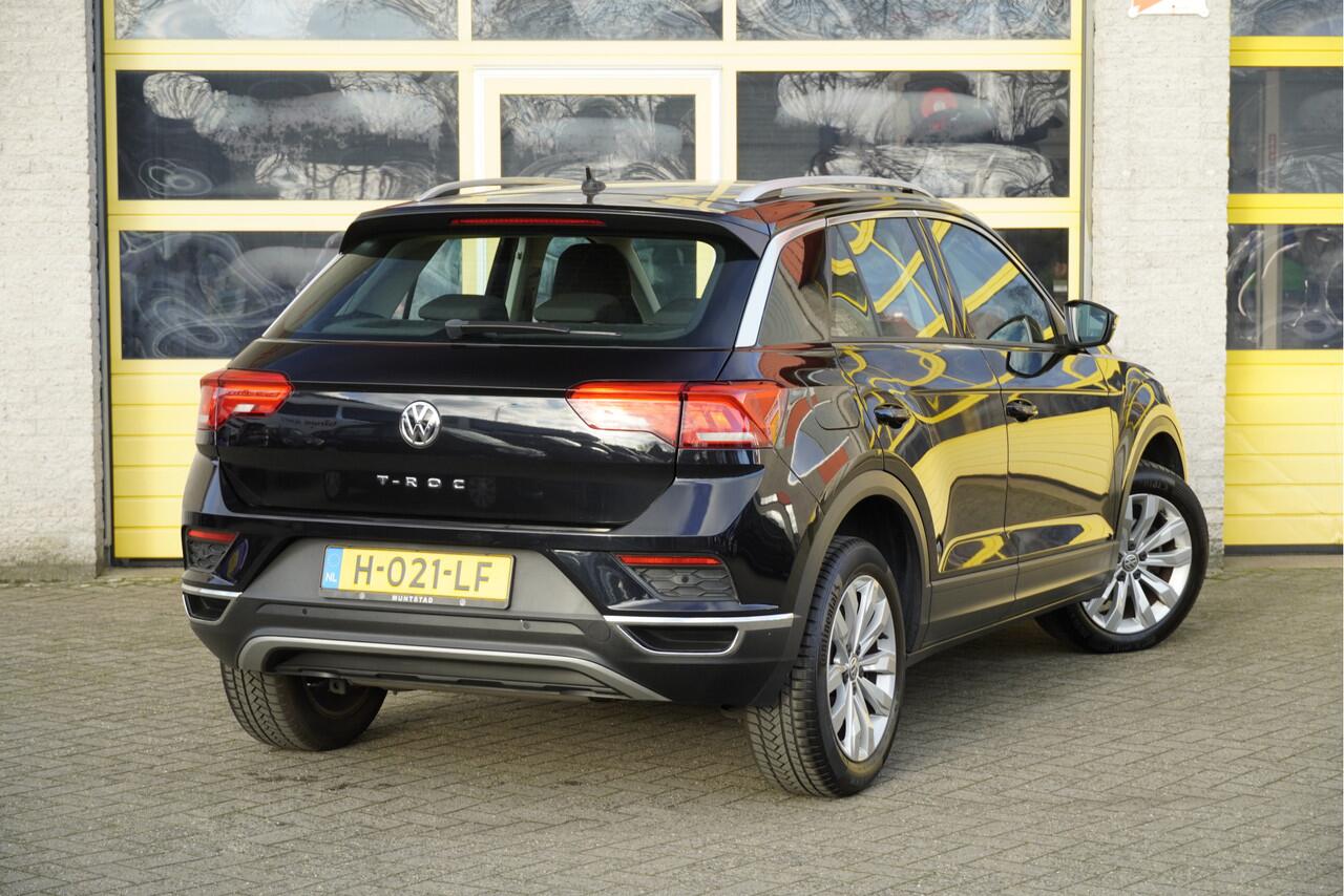 Volkswagen T-Roc 1.5 TSI 150PK! Automaat Style Business BJ2020 Lmv 17" | Led V+A | Navi | Pdc | Elek. achterklep | Achteruitrijcamera | App-Connect | Virtual cockpit | Climate control | Cruise control | Getint glas