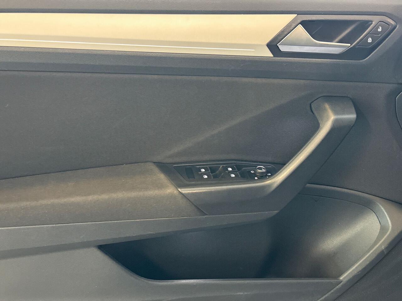 Volkswagen T-Roc Cabrio 1.0TSI 115pk Style | Navigatie | Stoelverwarming | Park Distance Control