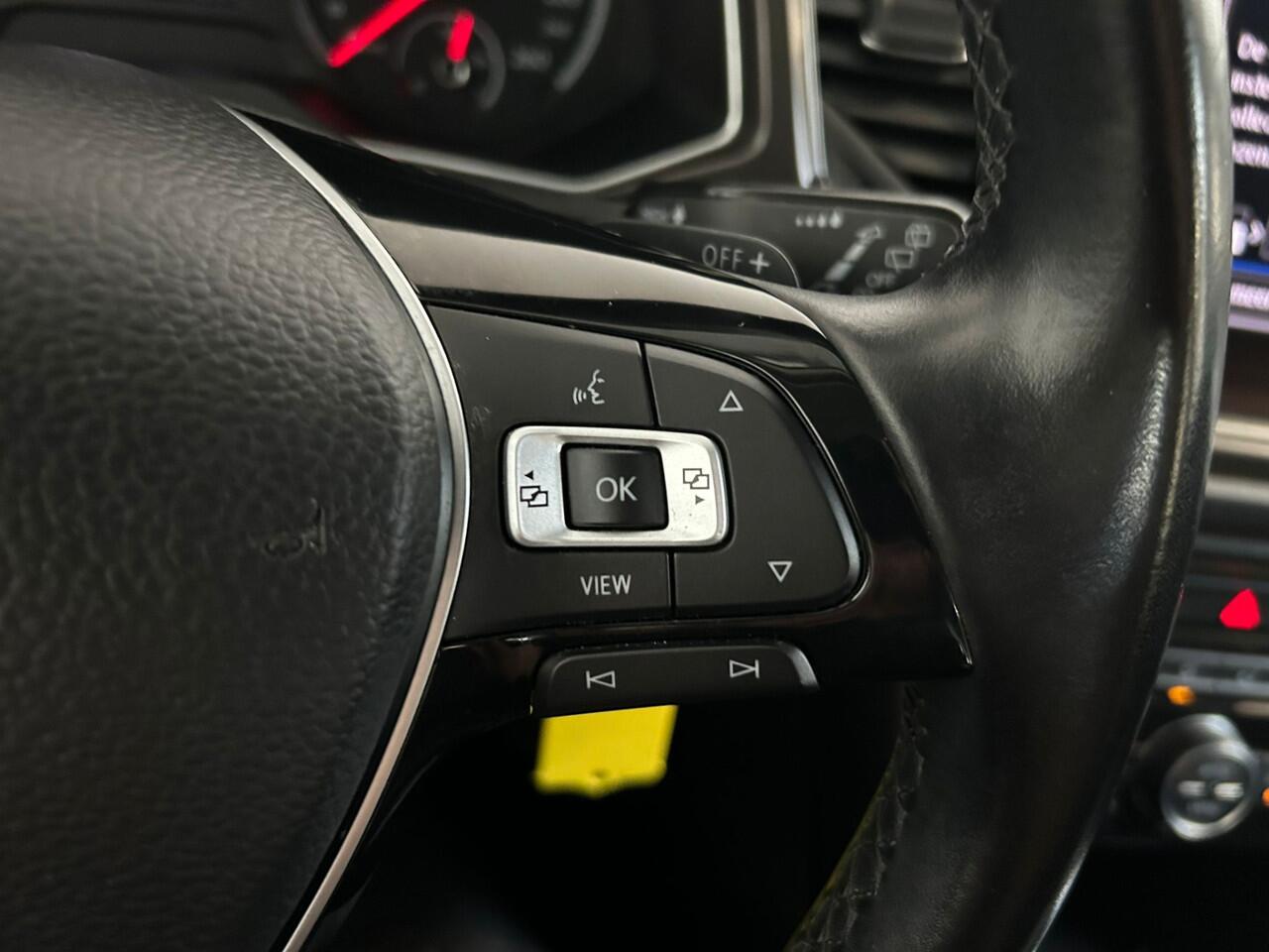 Volkswagen T-Roc 1.5 TSI Sport Business R