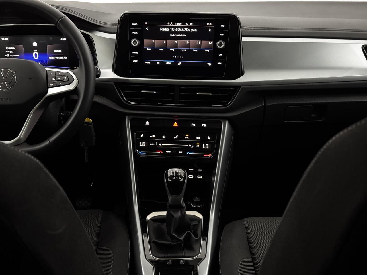 Volkswagen T-Roc 1.0 TSI Life Edition Clima, Parkeersensoren, Apple carplay, Virtual desk, Stoelverwarming, Cruise control, 2 Jaar garantie