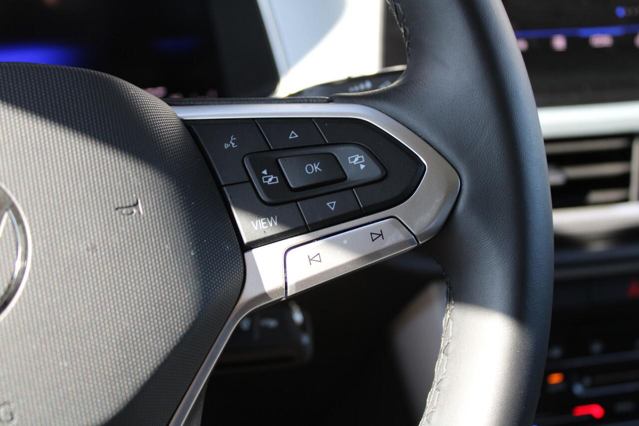 Volkswagen T-Roc 1.5 TSI Life Edition 150pk - ACC - LED - Navi - Stoelverwarming - Blind Spot - Virtual cockpit - Rijklaar