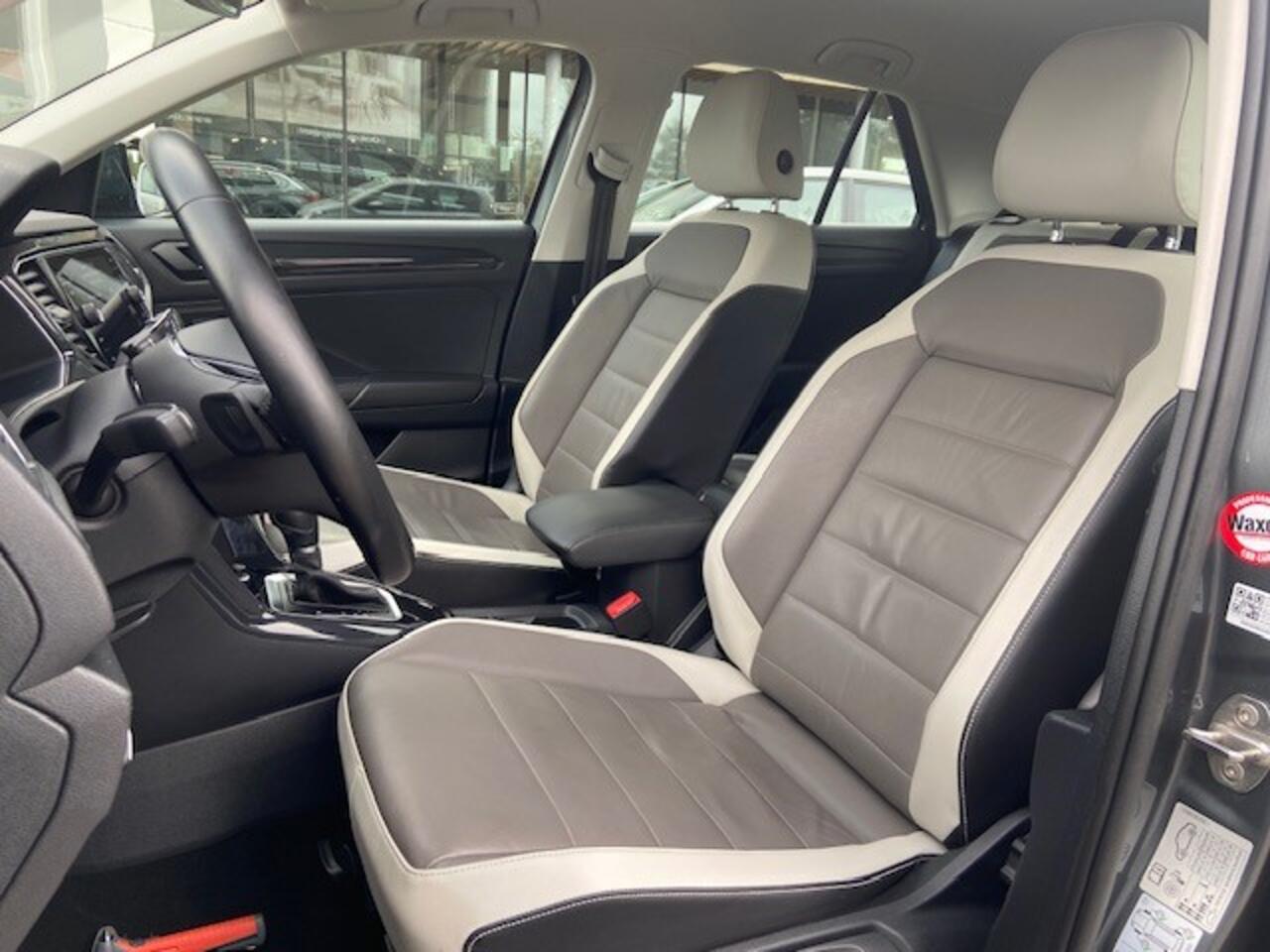 Volkswagen T-Roc 1.5 TSI Sport / Lederen interieur / Clima / Navi / Camera