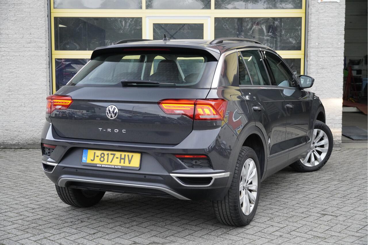 Volkswagen T-Roc 1.0 TSI Style BJ2020 Lmv 17" | Led | Pdc | Elek. achterklep | App-Connect | Climate control | Cruise control | Verwarmde voorstoelen | Getint glas