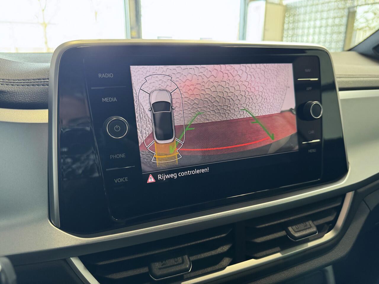 Volkswagen T-Roc Cabrio TSI VIR.COCKPIT CARPLAY NAVI IQ.LED STOEL/STUUR.VERW DAB ADAP.CRUISE 05/2024 ?Top Auto's Wijchen? 170 Nieuwe en bijna nieuwe Auto's met : Benzine / PHEV / Plug in hybrid / Hybrid / Mild hybrid / HEV /Keuze uit R-Line / Style / Life etc