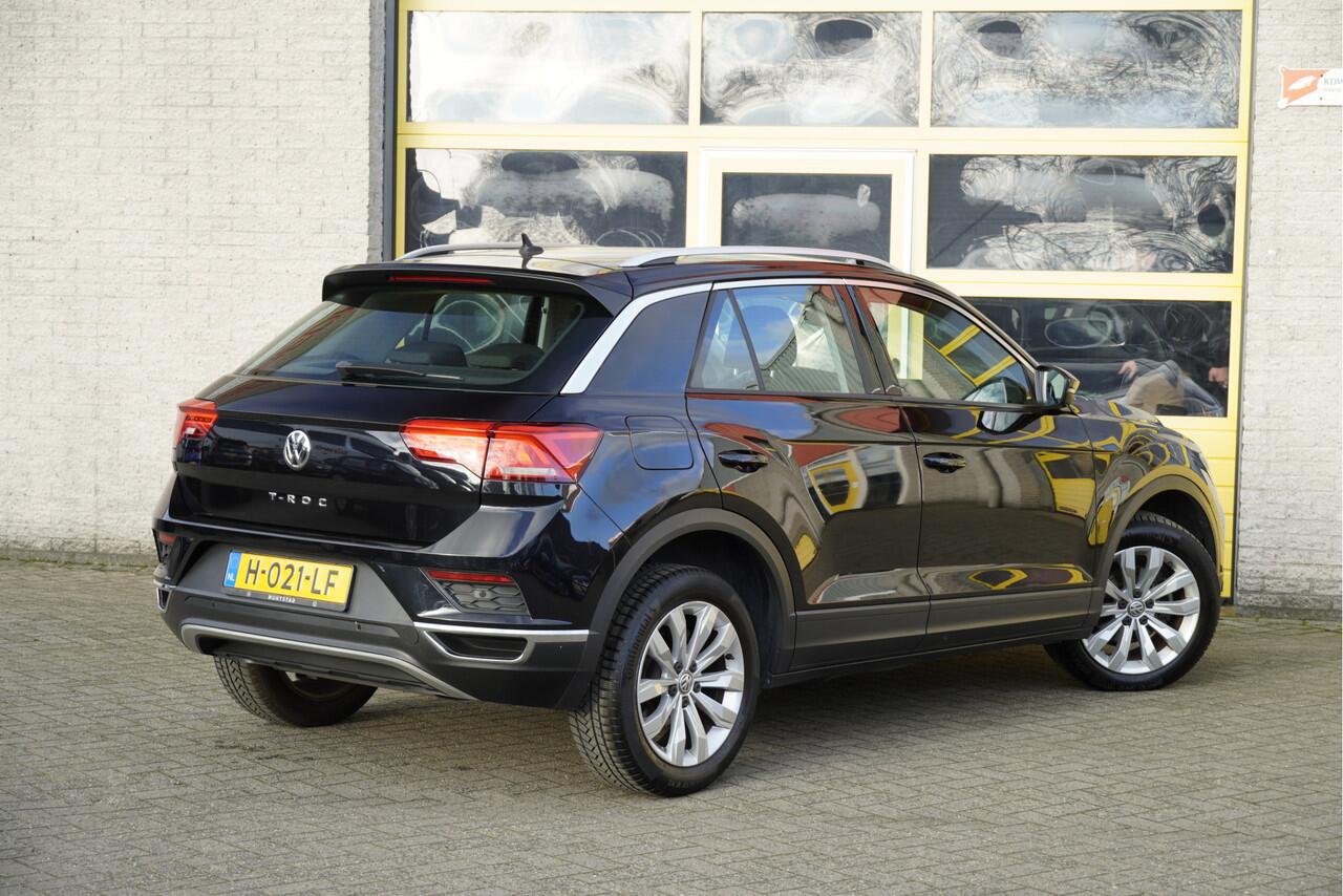 Volkswagen T-Roc 1.5 TSI 150PK! Automaat Style Business BJ2020 Lmv 17" | Led V+A | Navi | Pdc | Elek. achterklep | Achteruitrijcamera | App-Connect | Virtual cockpit | Climate control | Cruise control | Getint glas