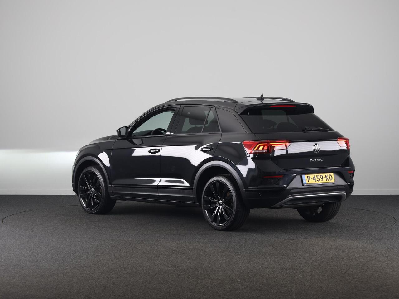 Volkswagen T-Roc 1.5 TSI Sport 150 PK | Automaat (DSG) | Black style | Camera | Digitaal dashboard | 18 Inch