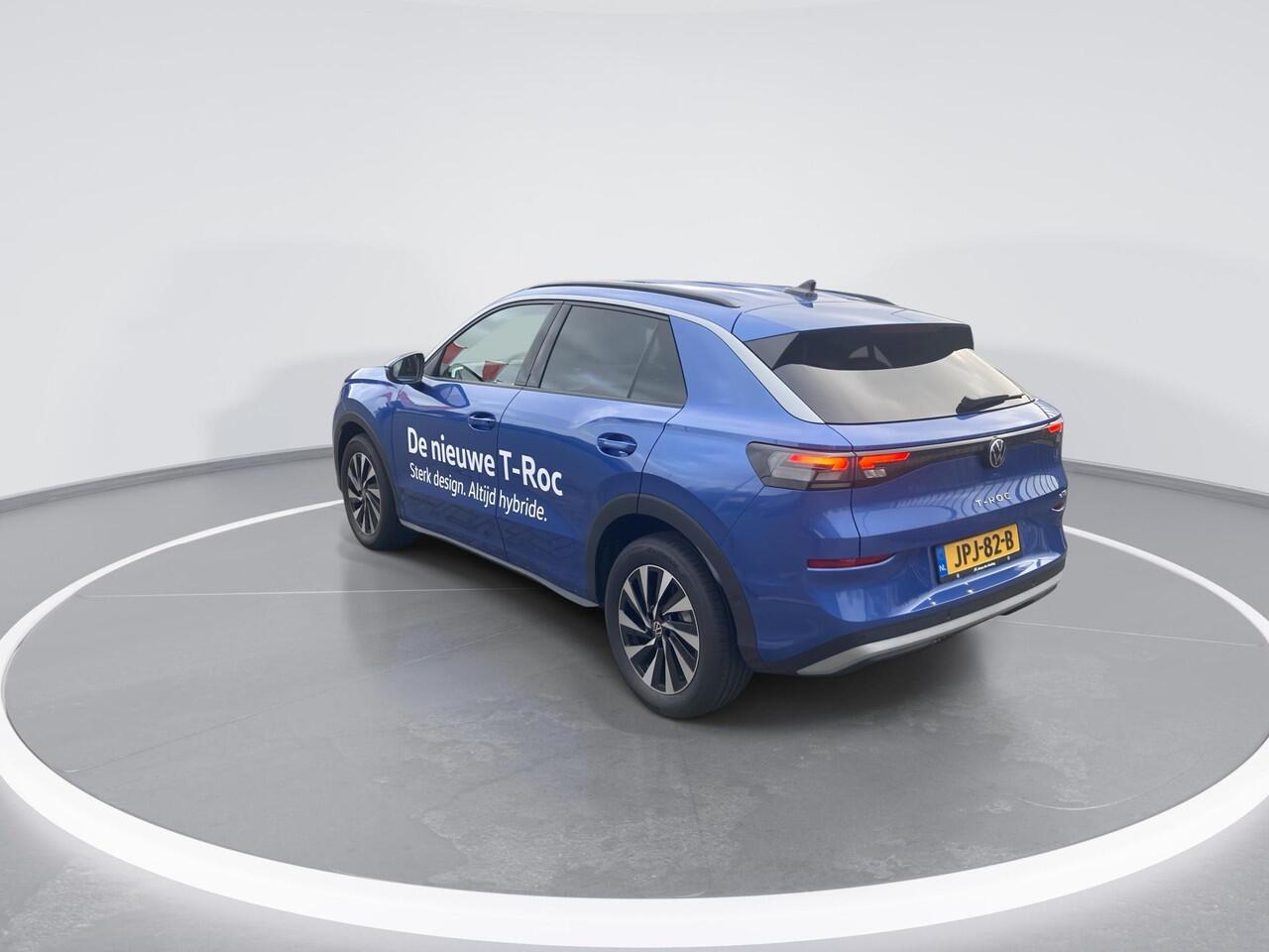 Volkswagen T-Roc 1.5 eTsi Life First Edition 7 versn. DSG · Comfort pakket · Achteruitrijcamera · Draadloze telefoonlader