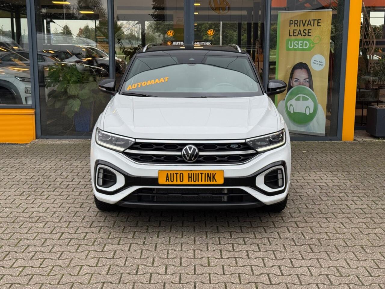 Volkswagen T-Roc 1.5 TSI 150 pk DSG R Line - Navi - camera - stoelverw - trekhaak