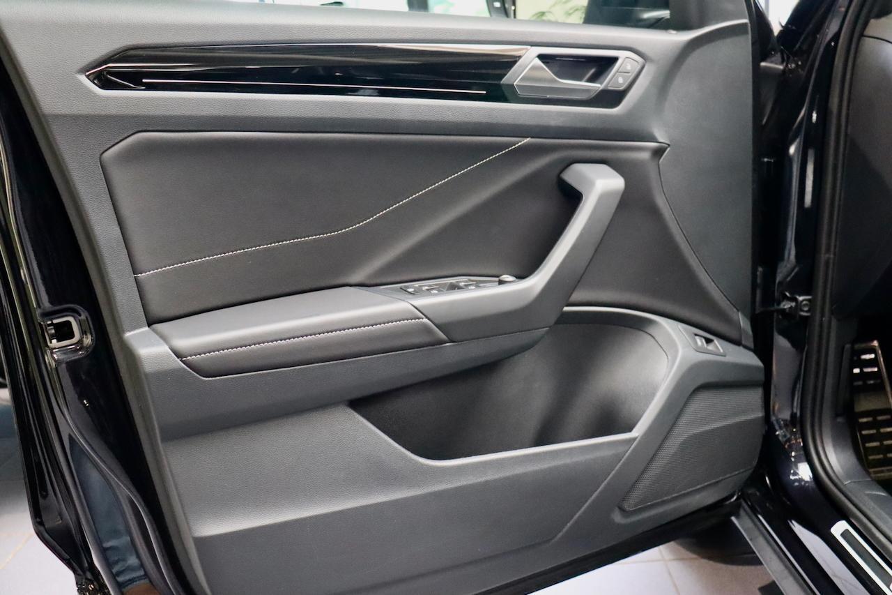 Volkswagen T-Roc 1.5 TSI R-Line Ed PANO|IQ|Digitaal Dash|VOL