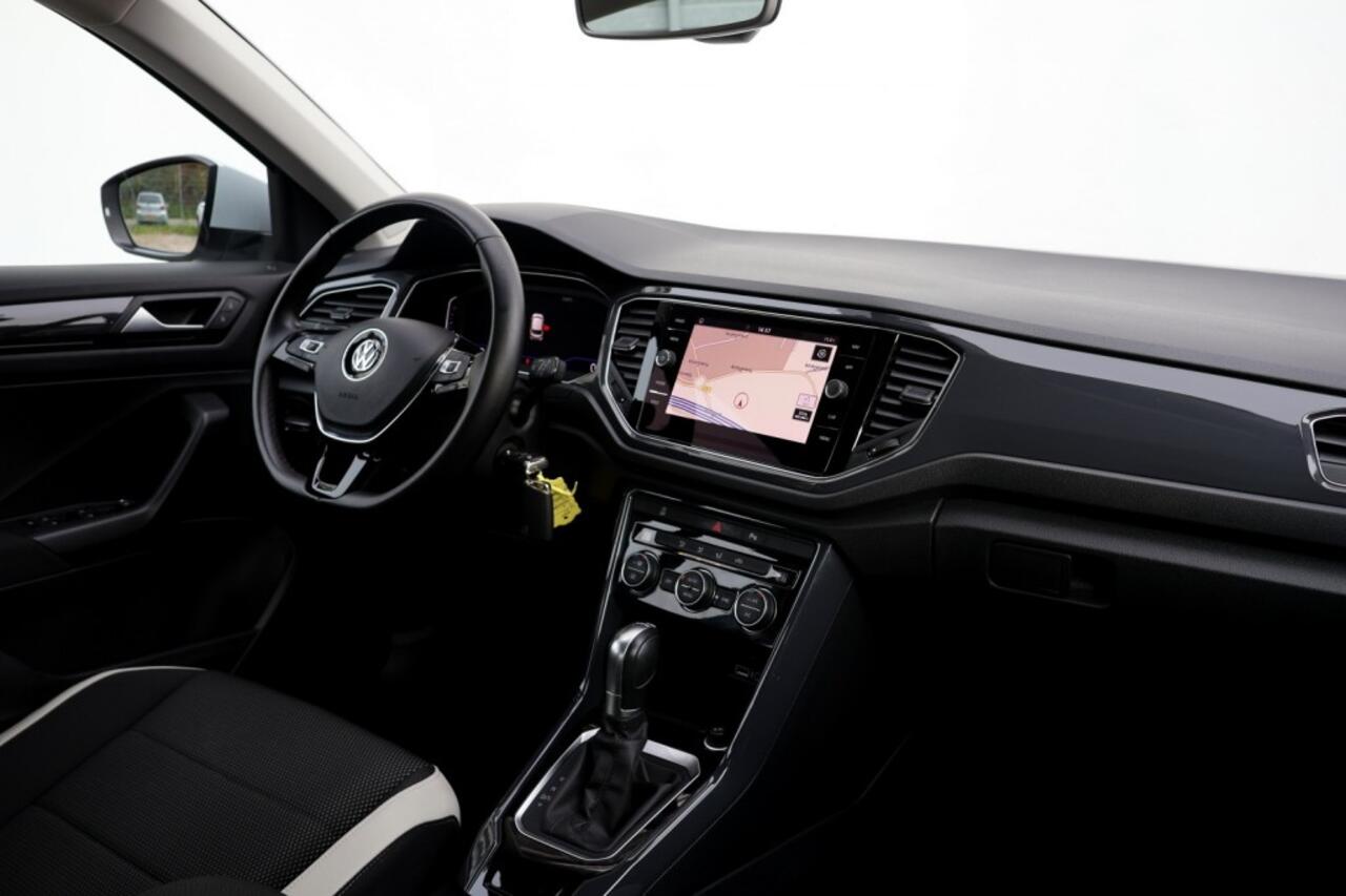 Volkswagen T-Roc 1.5 TSI DSG Sport - 150 pk **Virtual / 1e eig / NAP / Led
