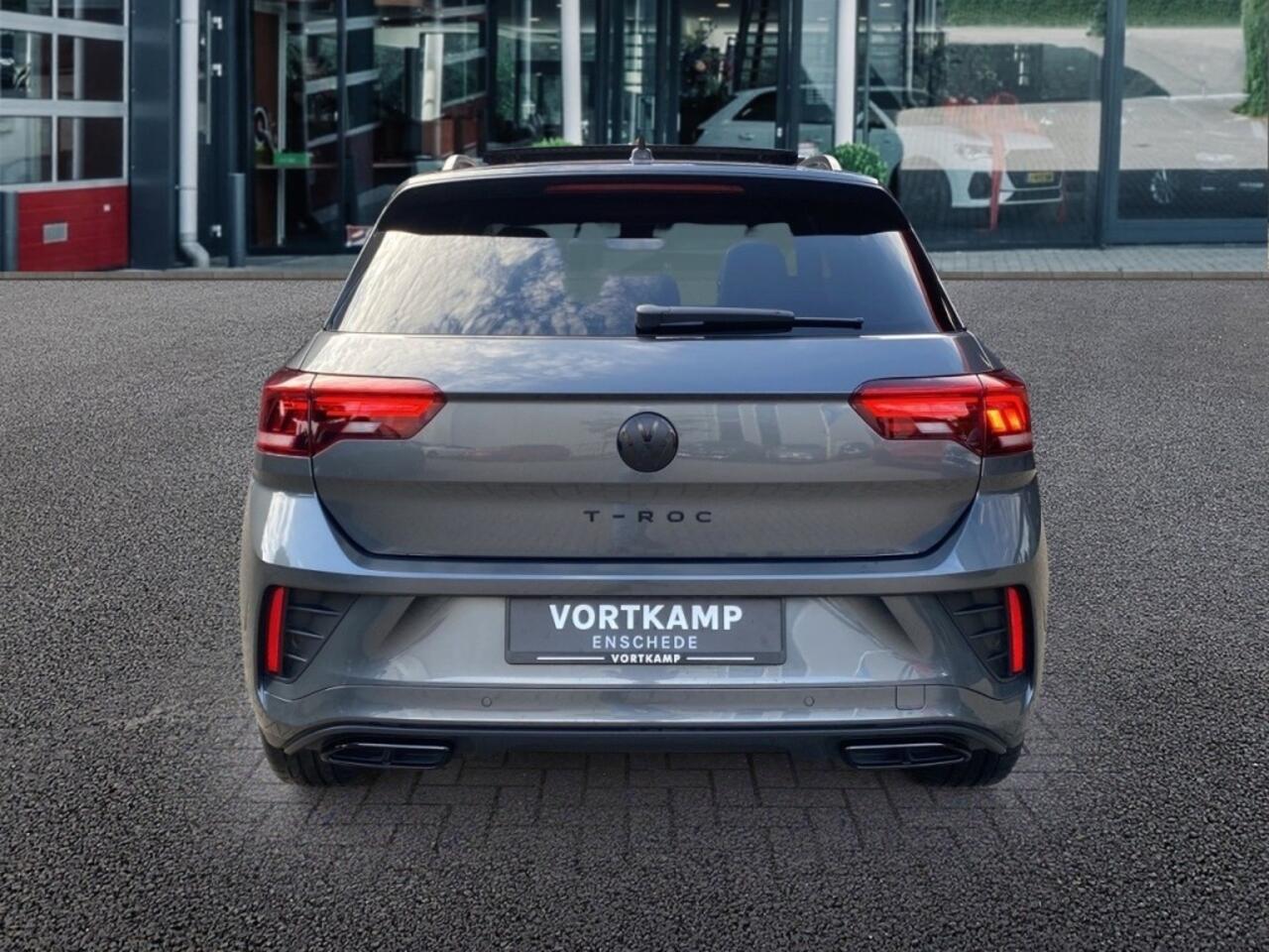 Volkswagen T-Roc 1.5 TSI DSG R-LINE BLACK-OPTIC PANO-DAK/CAMERA/NAVI/CARPLAY/E-KLEP