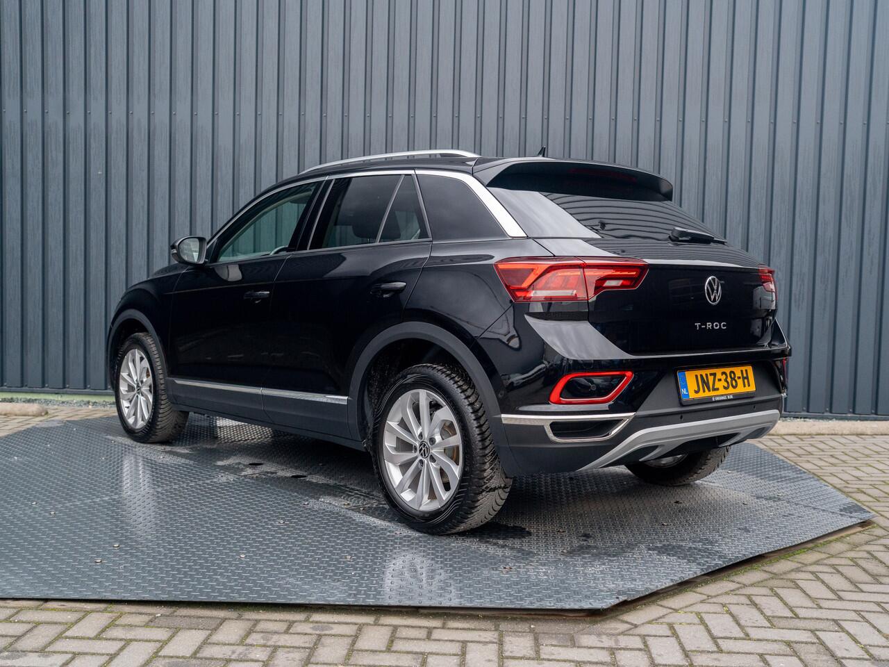 Volkswagen T-Roc 1.5 TSI Life Edition | IQ Light | Navi | Stoelverw. | Trekhaak afnb. | Prijs Rijklaar!!