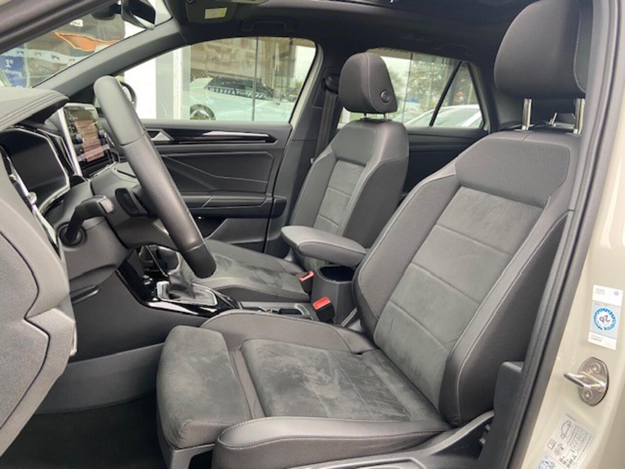 Volkswagen T-Roc 1.5 TSI R-Line Business / PANODAK / 19"LMV / APP.Connect / NAVI / CAMERA