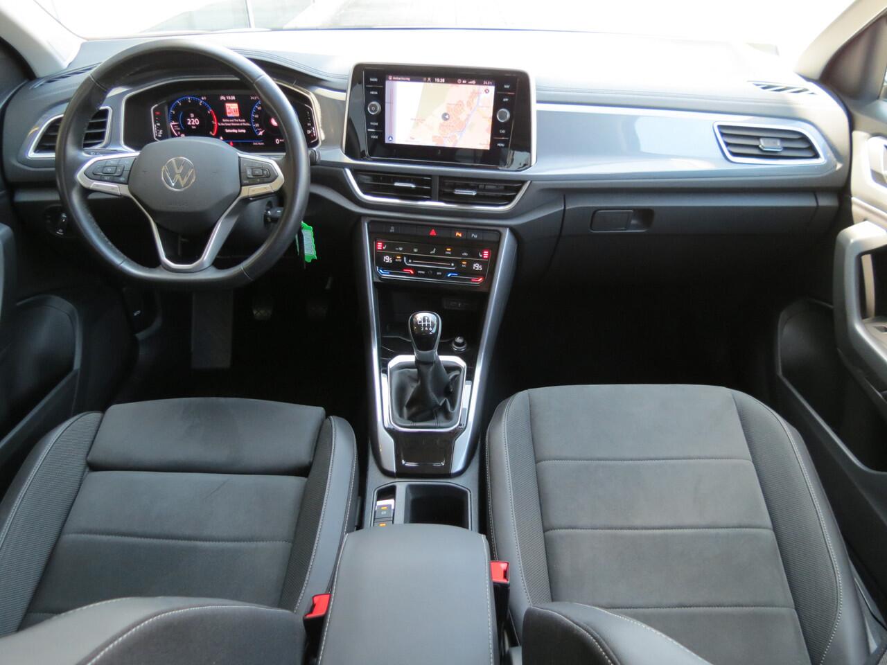 Volkswagen T-Roc 1.0 TSI Style -110pk- | Navi | Matrix LED | ErgoActive Stoel | Digitale Cockpit Pro | Rijklaarprijs incl. 1 jaar Bovag garantie