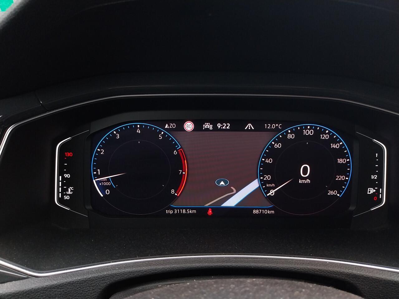 Volkswagen T-Roc 1.5 TSI 150 PK Sport Business R Line VIRTUAL COCKPIT ADAPT CRUISE CAMERA PARK ASSIST HALF LEER LED NAVI ECC TREKHAAK