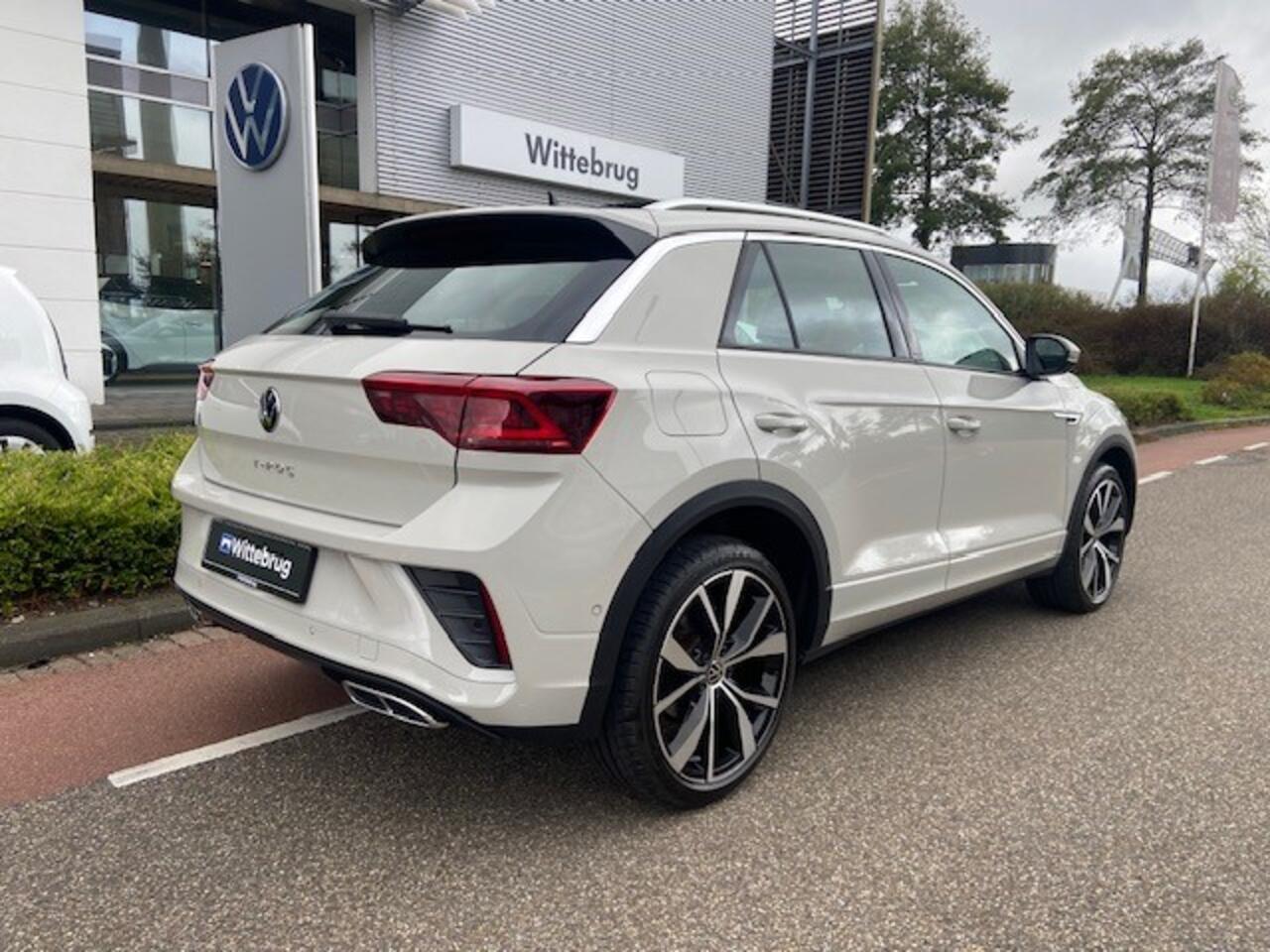 Volkswagen T-Roc 1.5 TSI R-Line Business / PANODAK / 19"LMV / APP.Connect / NAVI / CAMERA
