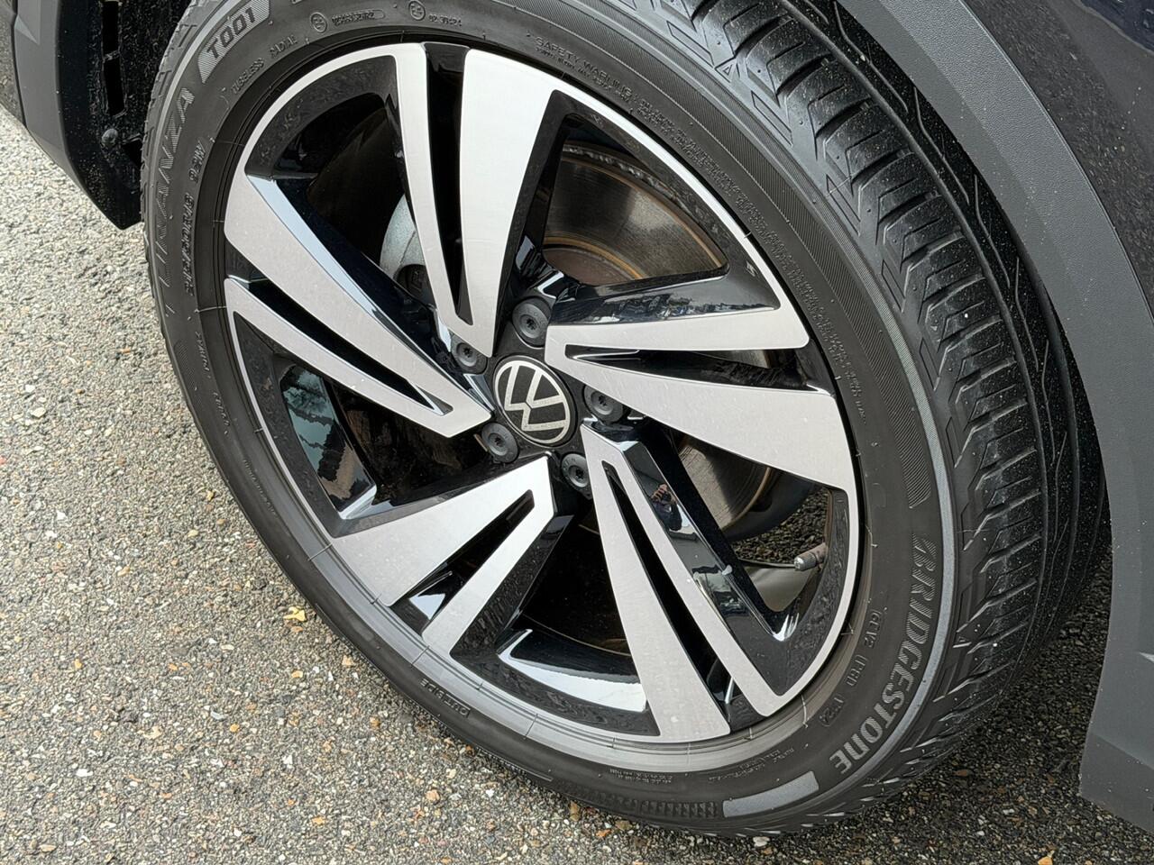 Volkswagen T-Roc 1.5 TSI 150pk DSG R-Line | Camera | Keyless | Elek. Achterklep | Dode hoek | Rijklaar incl. 1 jaar Bovag garantie