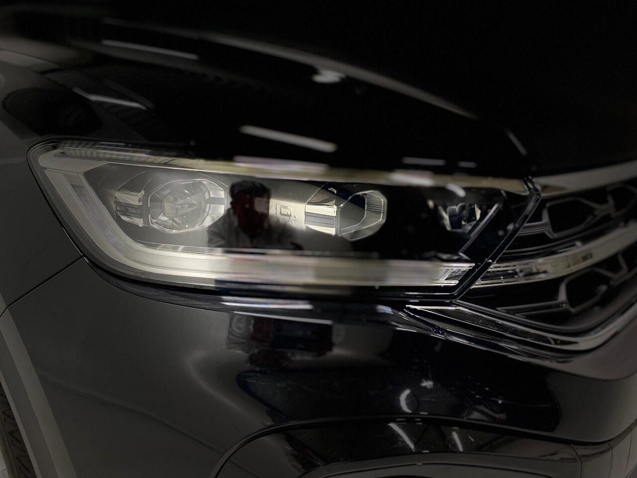 Volkswagen T-Roc 1.5 TSI R-Line Edition 2x R line Camera IQ-light/Matrix ACC Navigatie 17inch Virtual Cockpit Apple carplay