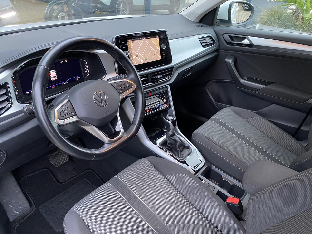 Volkswagen T-Roc 1.5 TSI Life Business Trekhaak & Virtual Cockpit, App Connect