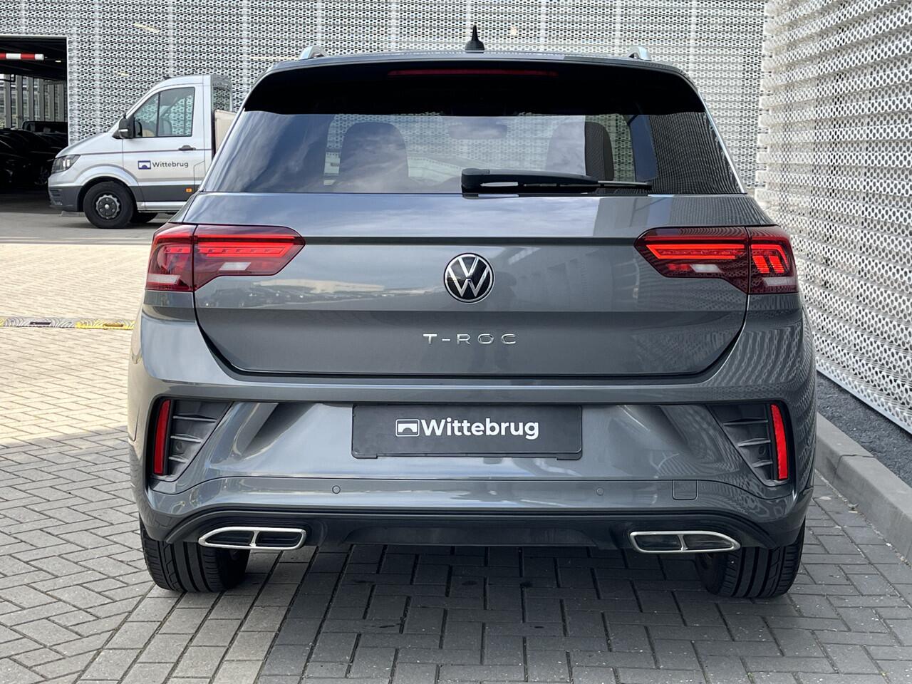 Volkswagen T-Roc 1.5 TSI 150PK R-Line Business+ / R-Line Interieur + Exterieur / Digitale Cockpit / Zwenkbare Trekhaak / Stoelverwarming / Keyless Entry **