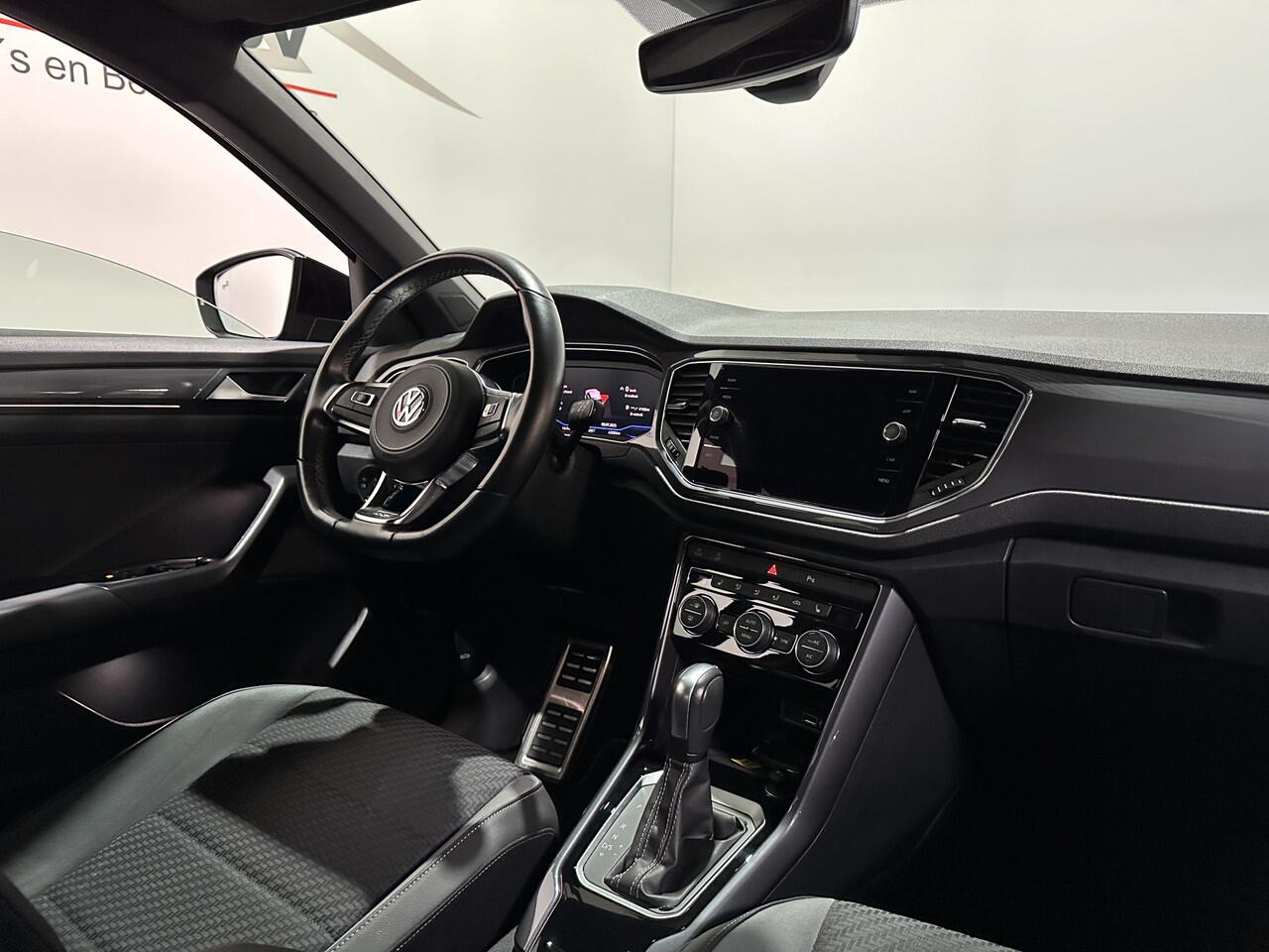 Volkswagen T-Roc 1.5 TSI Sport Business R-Line - Automaat - Navi / Camera / Dodehoek