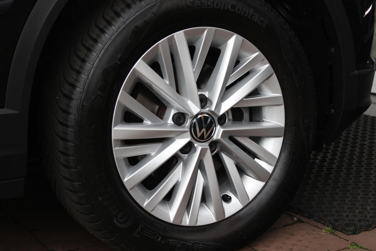 Volkswagen T-Roc 1.0 TSI 110PK STYLE BUSINESS | STOEL VERWARMING | CLIMATE CONTROL | ALL SEASON BANDEN | APPLE CARPLAY/ANDROID AUTO | ADAPTIVE CRUISE CONTROL | LICHTMETALEN VELGEN | DAB+ RADIO | PARKEERSENSOREN VOOR EN ACHTER |