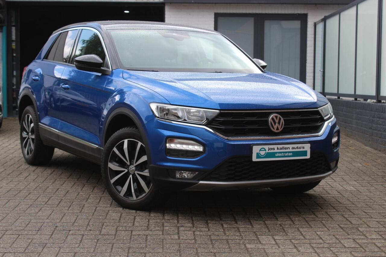 Volkswagen T-Roc 1.5 TSI Style 1.5 TSI 150pk, Navigatie, PDC V+A, Zwart Dak, 17", Virual Cockpit, All Weather banden.