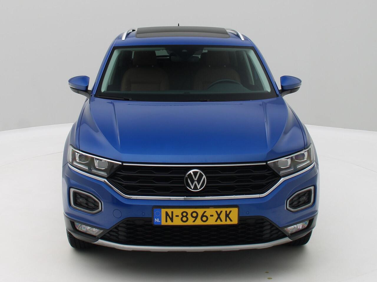 Volkswagen T-Roc 1.5 TSI Style Business Panorama / Leder / Trekh. / Origineel NL