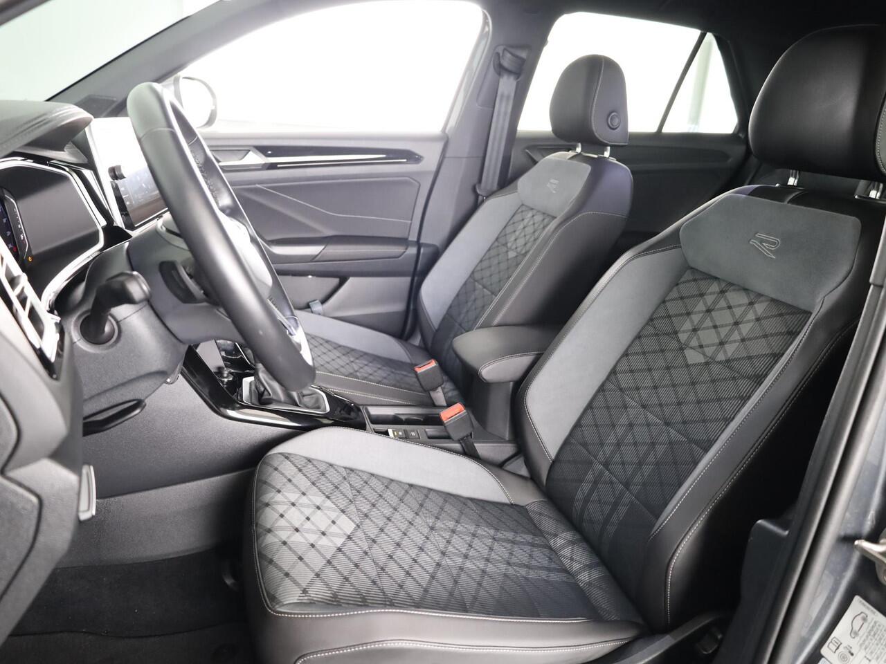 Volkswagen T-Roc 1.5 TSI R-Line 150 pk Automaat (DSG) | Private lease vanaf ¤ 592,- pm | Verlengde garantie | Navigatie | Trekhaak (afneembaar) | Parkeersensoren (Park assist) | Achteruitrijcamera | R-Line |