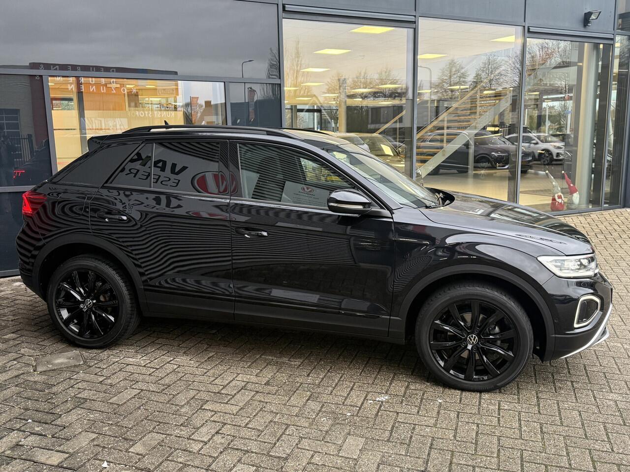 Volkswagen T-Roc 1.5 TSI Sport BLACKSTYLE DSG,NAVI/CAM,IQ-LIGHT,TREKHAAK