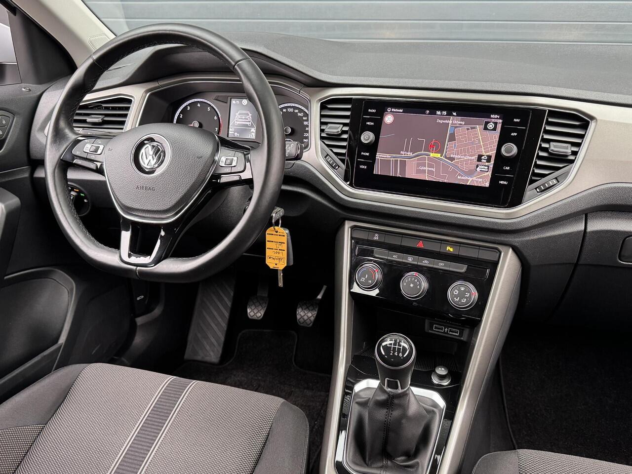 Volkswagen T-Roc 1.0 TSI STYLE I NAVIGATIESYSTEEM I AIRCONDITIONING I ADAPTIVE CRUISE CONTROL