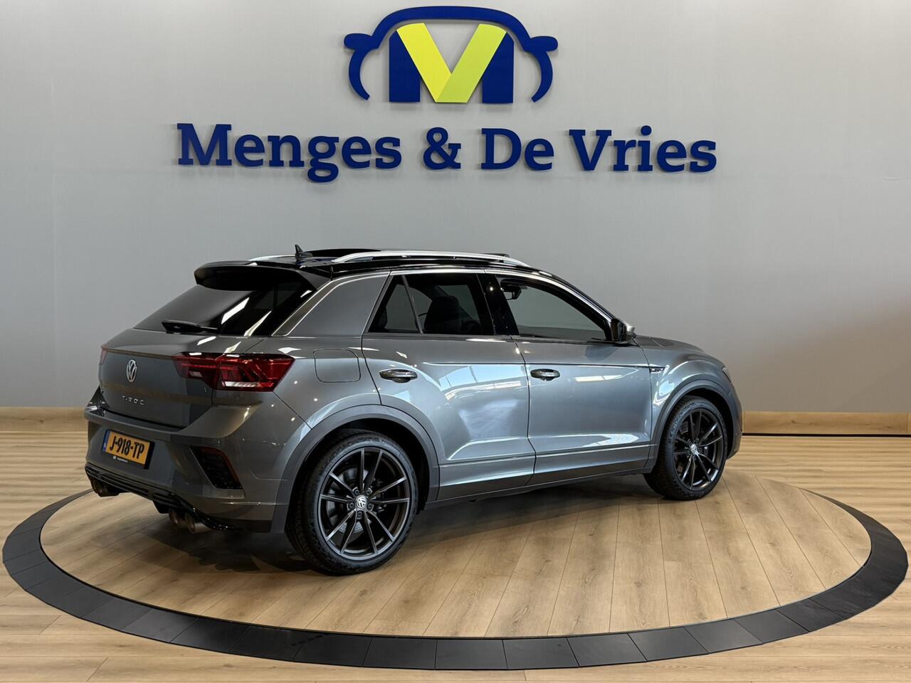 Volkswagen T-Roc 2.0 TSI 4Motion R Akra Panorama | Akrapovic | Virtual | Adaptive Cruise | Camera | Apple Carplay | Isofix