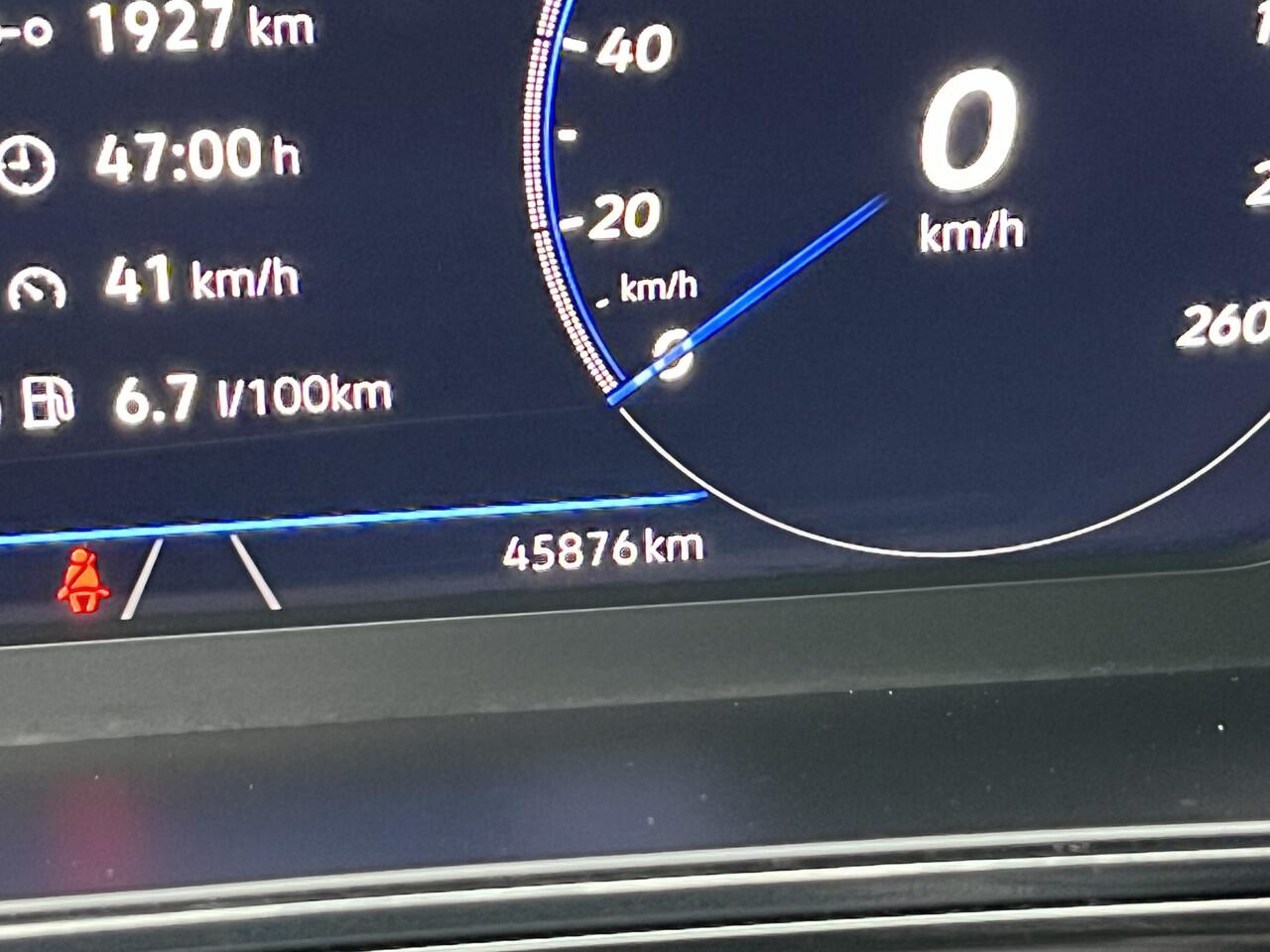 Volkswagen T-Roc Cabrio 1.5 TSI 2x R-Line / AUTOMAAT/ BLACK STYLE/ CAMERA/ PARK. SENSOREN/ DODE HOEK/ STOEL-STUURVERWARM./ IQ. LIGHT/ DIGITAL DASHBOARD/ ADAPT. CRUISE/ APP CONNECT/ NAVI/ CLIMA/ DAB/ 18" LMV