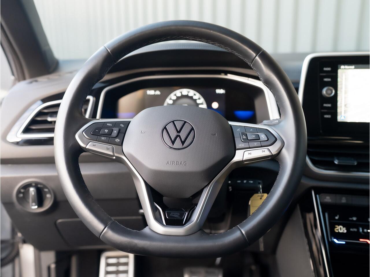 Volkswagen T-Roc 1.5 TSI 150Pk R-Line Business | Black Style | IQ Light | 19'' | Camera | Prijs Rijklaar!!