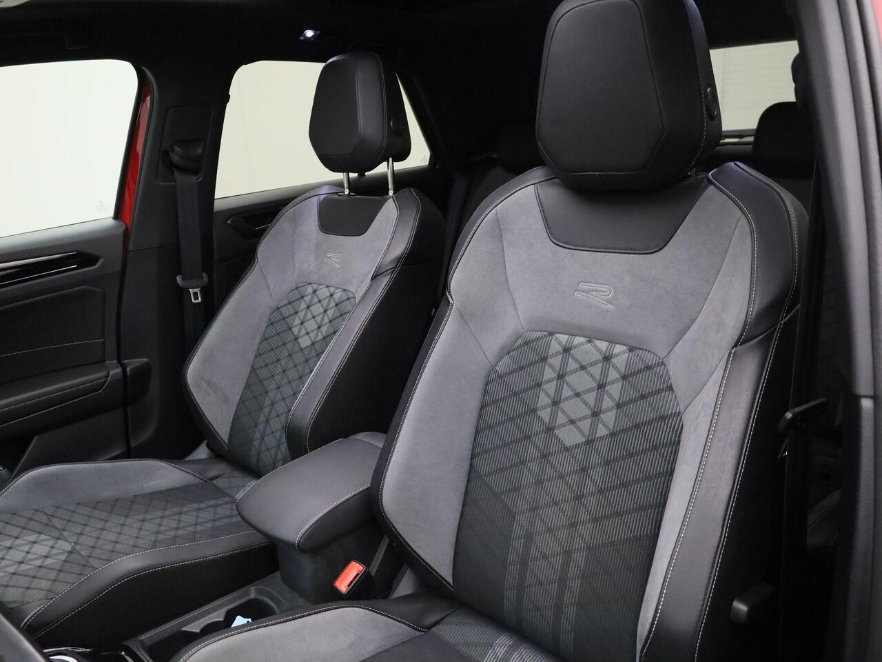 Volkswagen T-Roc 1.5TSI/150PK R-Line Blackstyle DSG · Panoramadak · Camera + Parkeersensoren · Keyless · Apple/Android Car Play · Garantie t/m 02-08-2027 of 100.000km