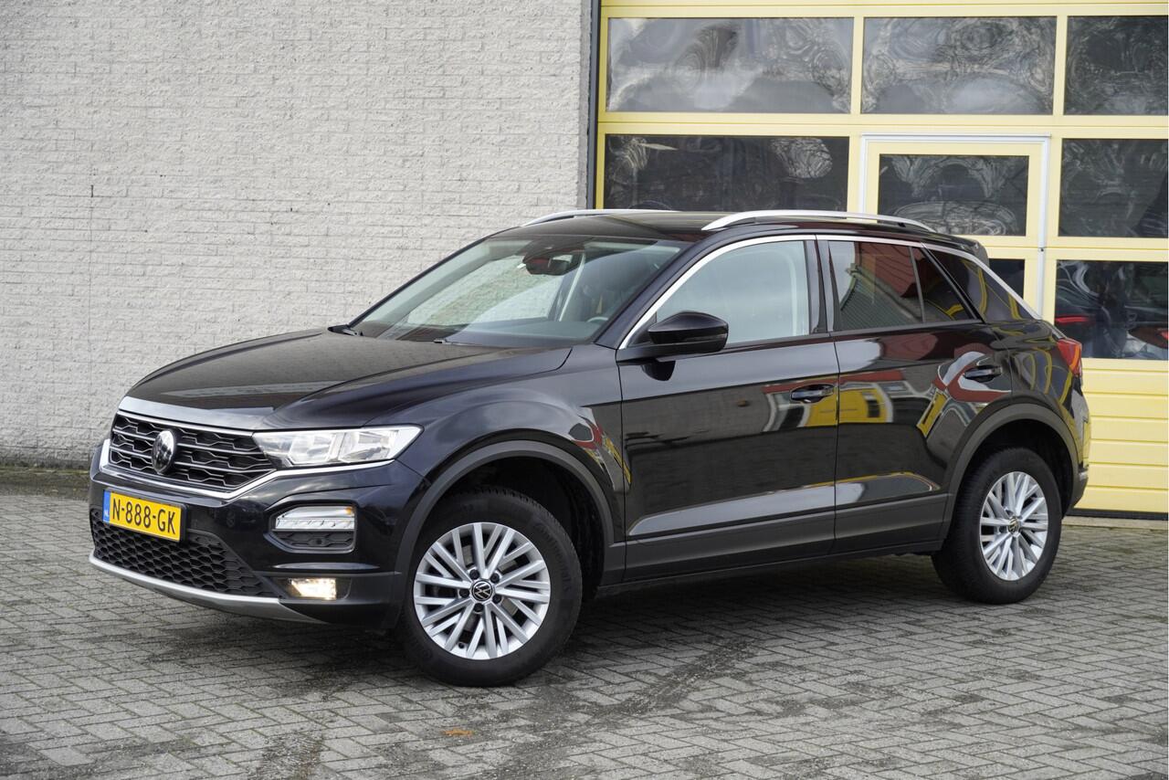 Volkswagen T-Roc 1.5 TSI 150PK! Automaat Style BJ2021 Lmv 16" | Led | Pdc | Navi | App-Connect | Climate control | Cruise control | Extra getint glas